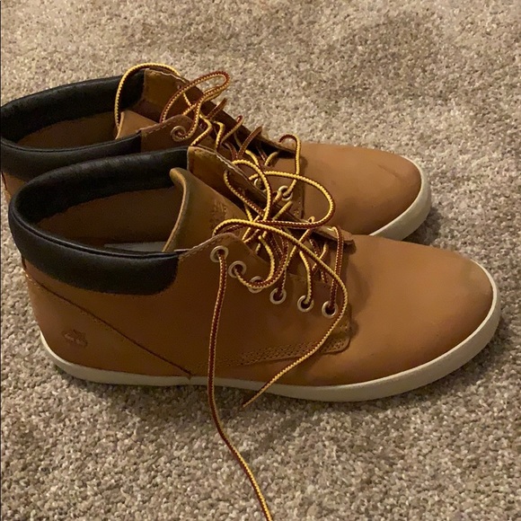 Timberland boots 8.5 - Picture 3 of 3